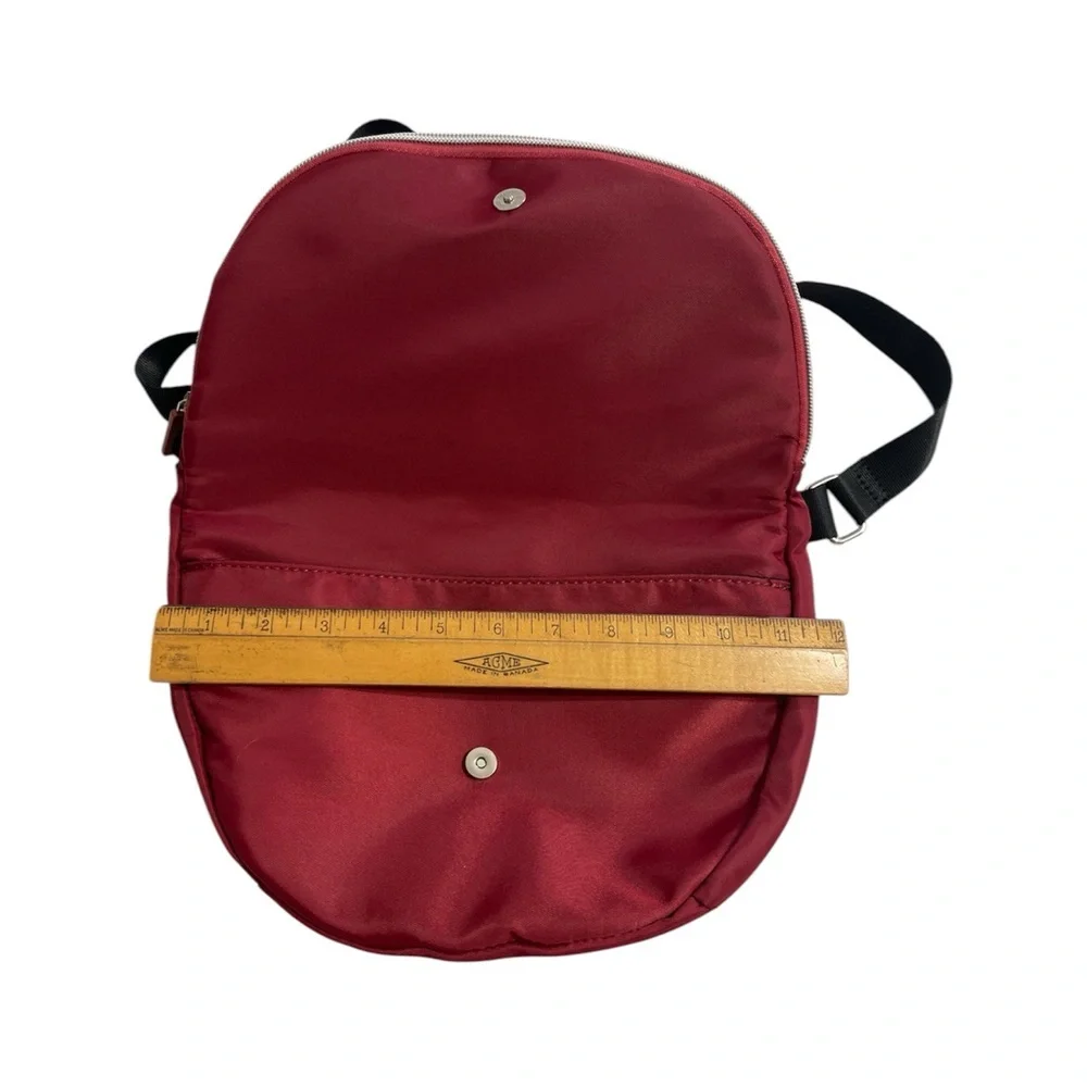 Elegant Red Multi Storage Shoulder/Crossbody Bag - Picture 2 of 4